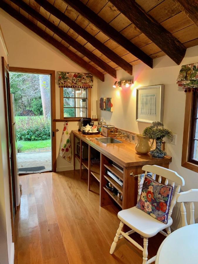 Mill Cottage - Boutique Accommodation And Garden Akaroa Buitenkant foto