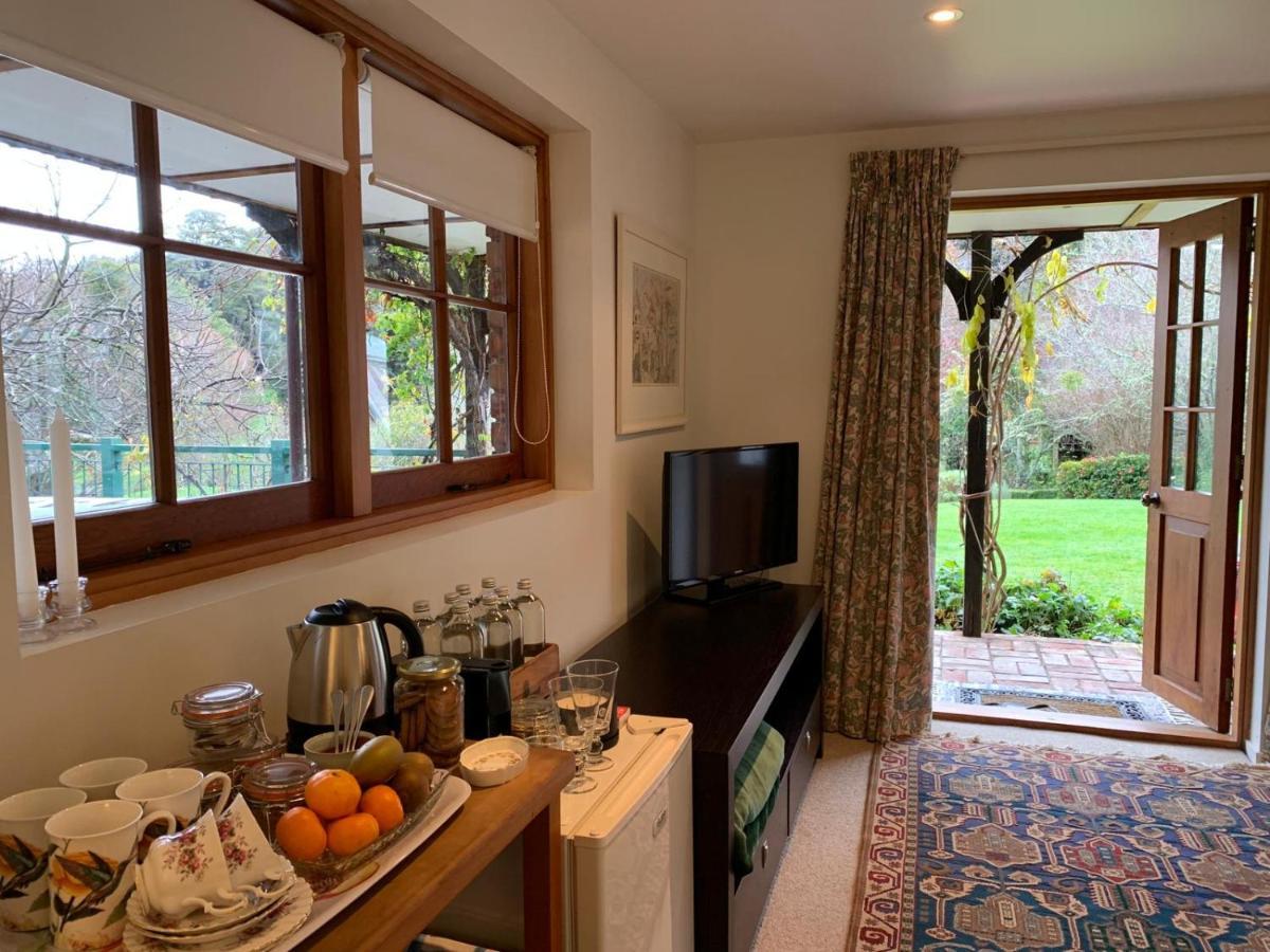 Mill Cottage - Boutique Accommodation And Garden Akaroa Buitenkant foto